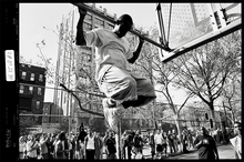 Charger l'image dans la galerie, THE CAGE - The West 4th Street Playground - Capucine Bailly