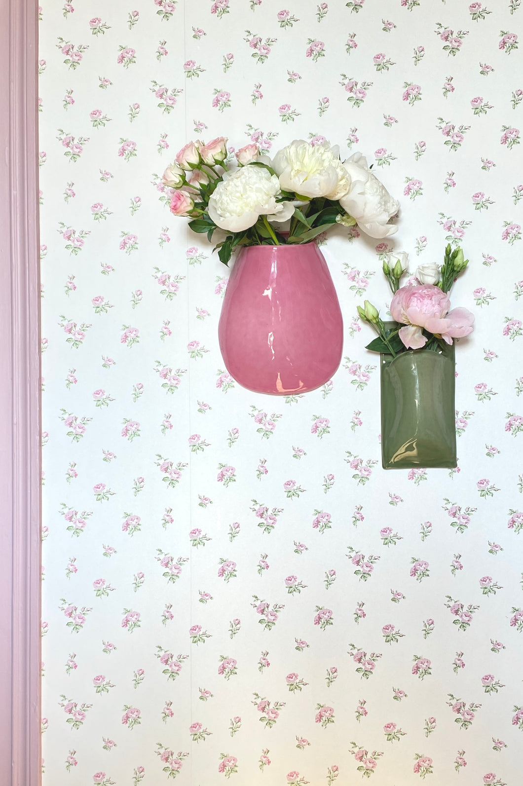 VASE SUSPENDU ROSE BONBON