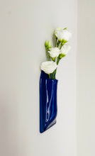 Charger l&#39;image dans la galerie, Vase Mural Bleu Marine Arrondie
