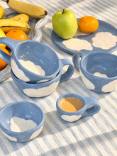 Charger l'image dans la galerie, Tasse Bleue Nuage Blanc

