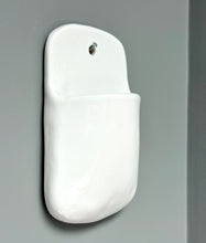 Charger l&#39;image dans la galerie, Vase Mural Blanc 3
