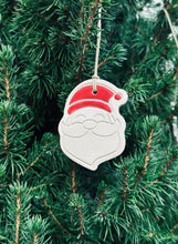 Charger l&#39;image dans la galerie, Boîte de 4 pendentifs Père Noël pour sapin
