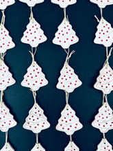 Charger l&#39;image dans la galerie, Boîte de 4 pendentifs Sapin pour sapin de Noël
