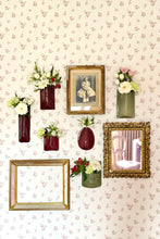 Charger l&#39;image dans la galerie, Vase Mural Aubergine
