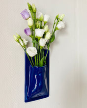 Charger l&#39;image dans la galerie, Vase Mural Bleu Marine
