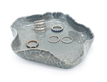 Charger l&#39;image dans la galerie, 3 VIDES POCHES / PETITS PLATS GRIS VERT BRILLANT
